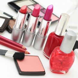COSMÉTICOS y MAQUILLAJE