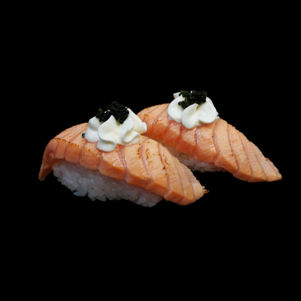 NIGIRI DE SALMÓN FLAMBEADO