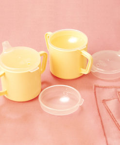 vaso-plastico-dos-asas-con-dos-tapas-00