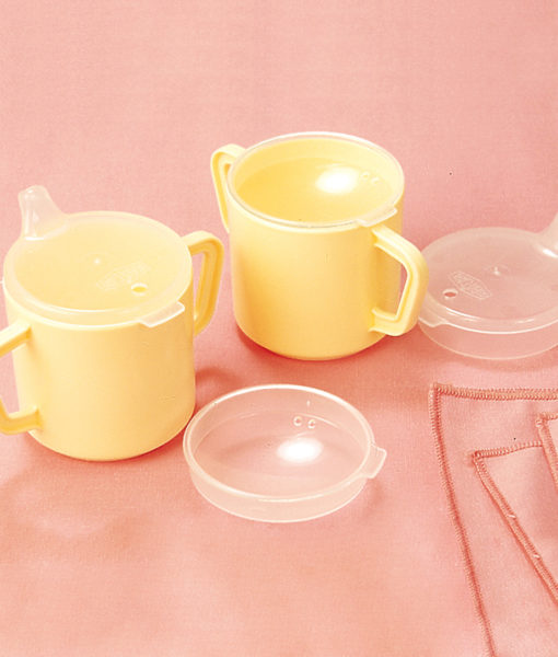 vaso-plastico-dos-asas-con-dos-tapas-00