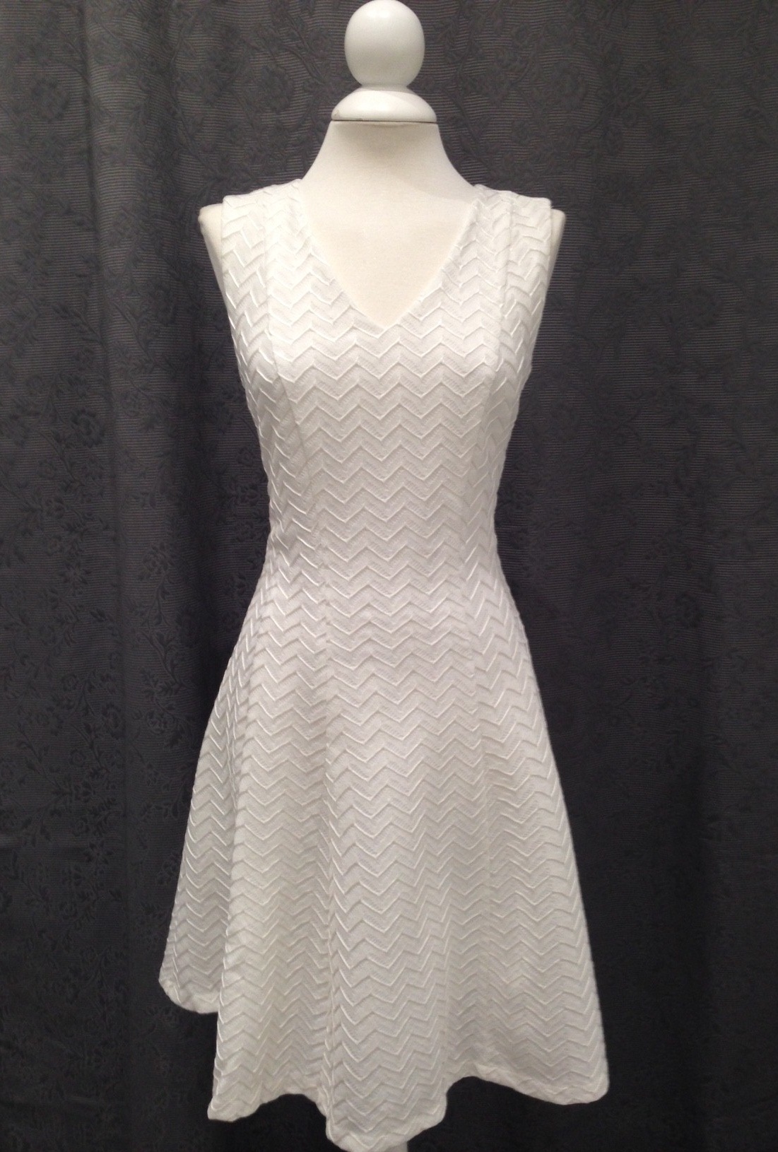 Vestido con escote en V
