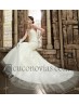 Vestido de novia de encaje.