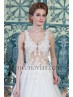 Vestido com renda sensual.