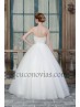 Vestido decote em forma de coração.
