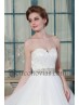 Robe avec décolleté en forme de coeur.