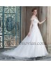 Robe de mariée avec des sangles.