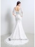 Romantic wedding dress.