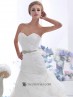 Vestido novia organza escote corazón.