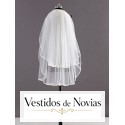 Véu curto de tule, camadas e banda fina no final