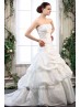 Traje de novia palabra de honor.