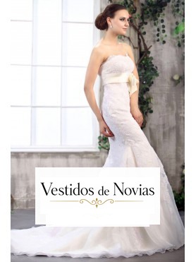 Vestido de novia de encaje.