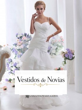 Vestido confeccionado en satén