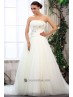Vestido de novia con cristal.