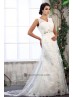 Traje de novia con encaje.