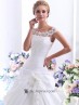 Vestido novia cuello de barco.