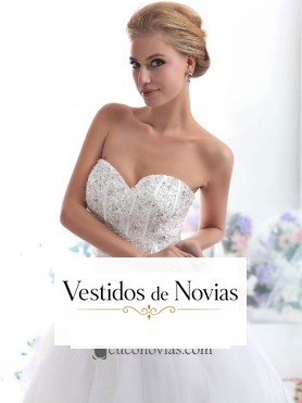 Vestido novia corsé de pedrería.