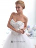 Vestido novia corsé de pedrería.