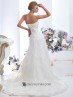 Traje de novia línea A con bordados.