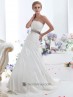 Vestido de novia  con cinturón.