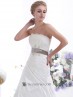 Vestido de novia  con cinturón.