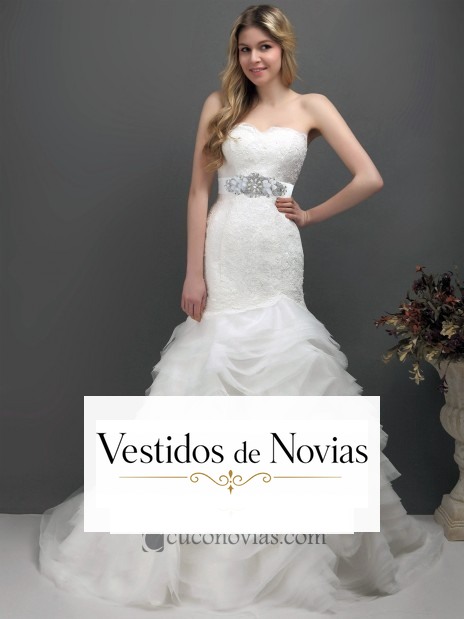 Vestido de novia con inspiración flamenca.
