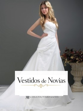 Robe de mariée en organza.