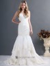 Vestido de novia de tubo con encaje.