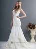 Vestido de novia de tubo con encaje.
