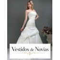 Traje para novia con bordado.