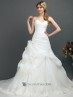 Vestido de novia con falda abullonada.