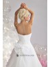 Vestido de novia con escote corazón