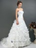 Traje de novia en organdí.