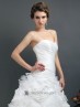 Traje de novia en organdí.