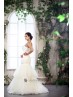 Vestido de novia estilo sirena con cristal.
