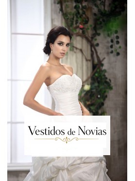 Robe de mariée avec une jupe volumineuse.