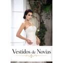 Traje de novia con falda voluminosa.