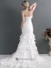 Traje de novia escote halter.