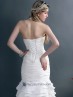 Traje de novia escote halter.
