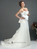 Vestido de novia en organdí.