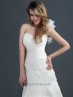 Vestido corte sirena escote asimético.