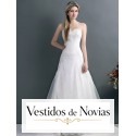 Traje de novia con bordados.